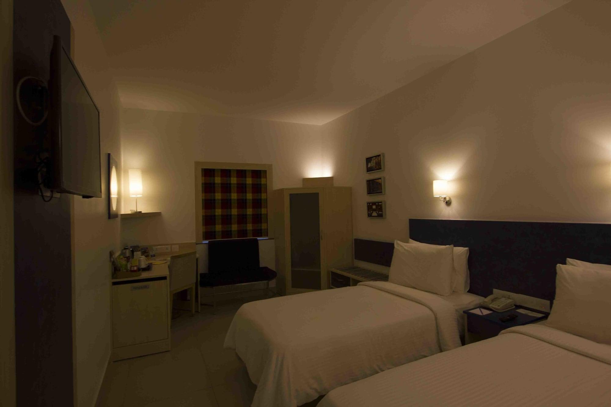 Kalyan Grand - A Business Hotel Vandalur Luaran gambar