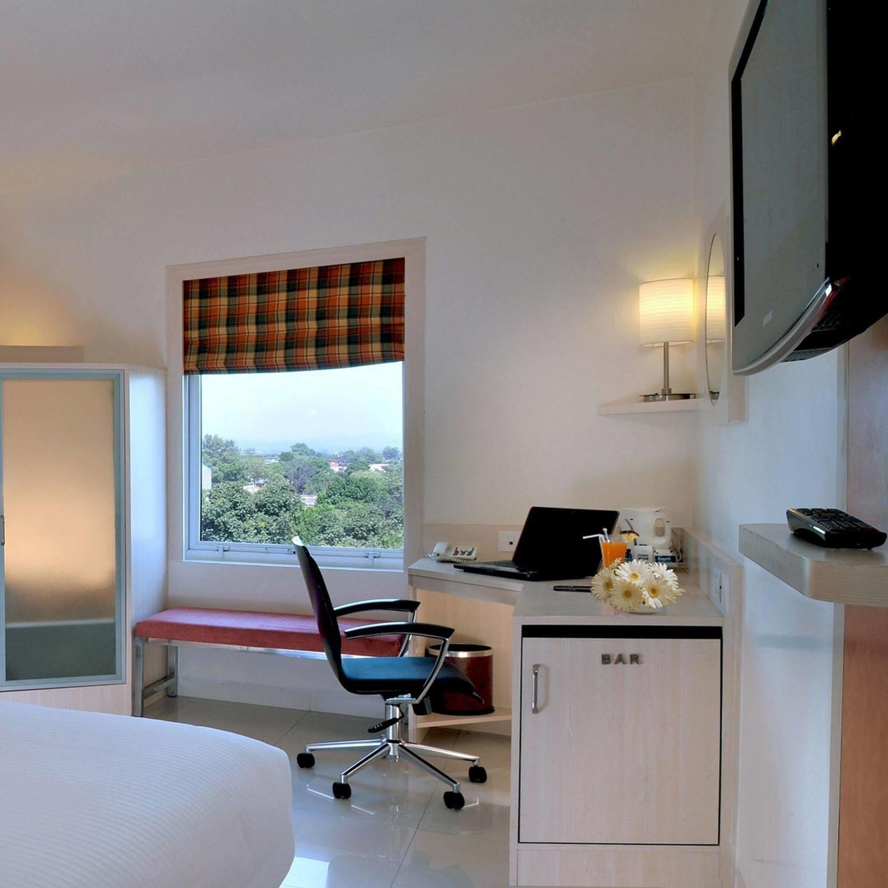 Kalyan Grand - A Business Hotel Vandalur Luaran gambar