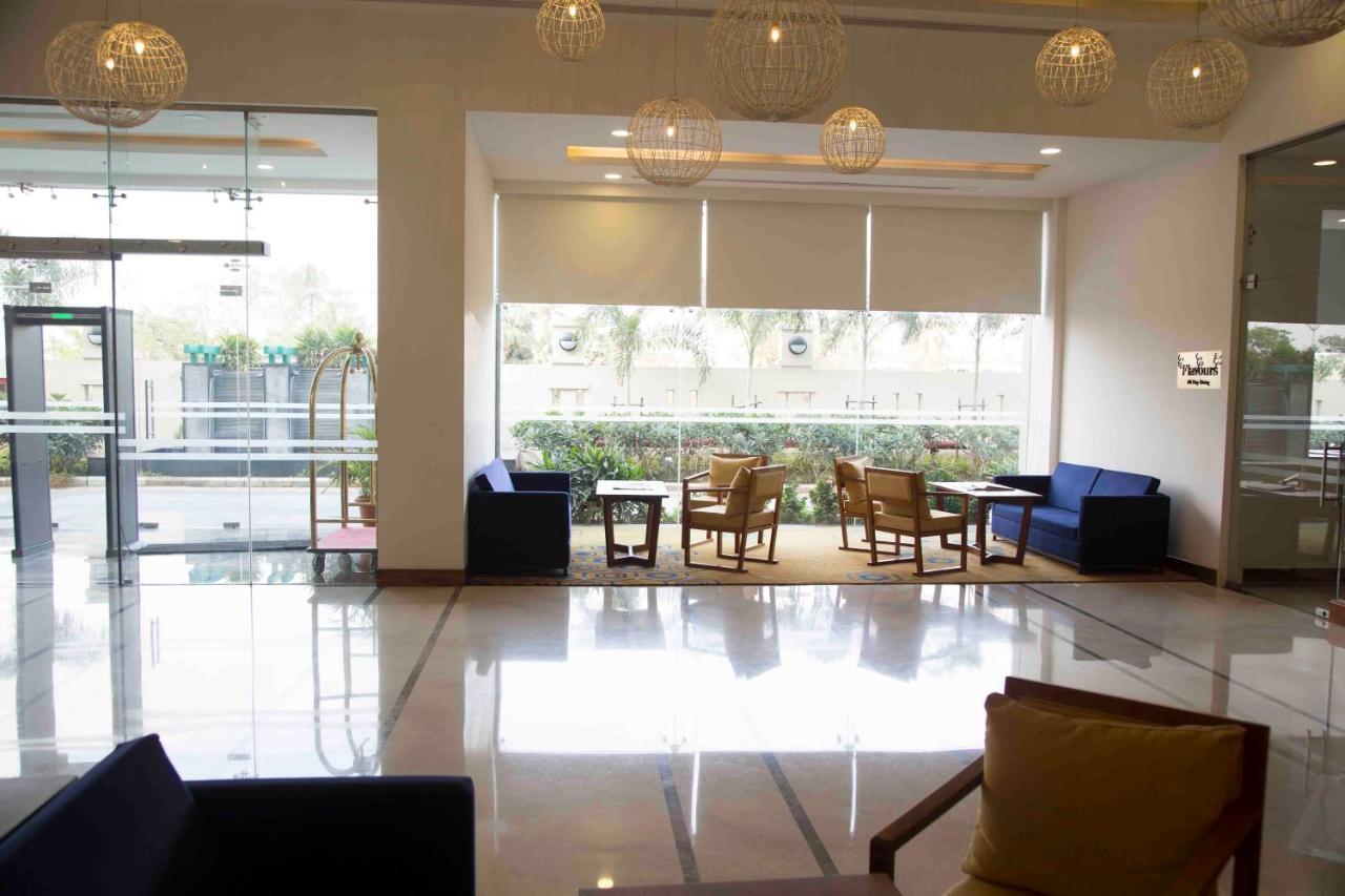 Kalyan Grand - A Business Hotel Vandalur Luaran gambar